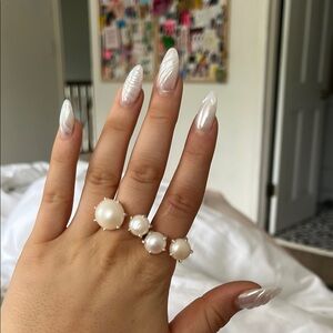 Kendra Scott connected pearl ring - Size 7 / 6 maybe slightly half larger